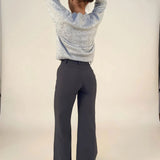 Migliora il tuo stile autunnale con i pantaloni chic a gamba larga da donna di AMY